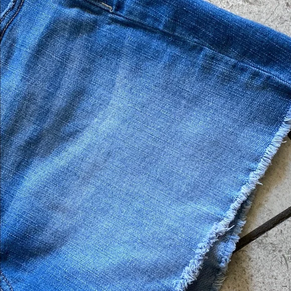 Time and Tru Classic Blue Jean Shorts - Picture 5 of 7